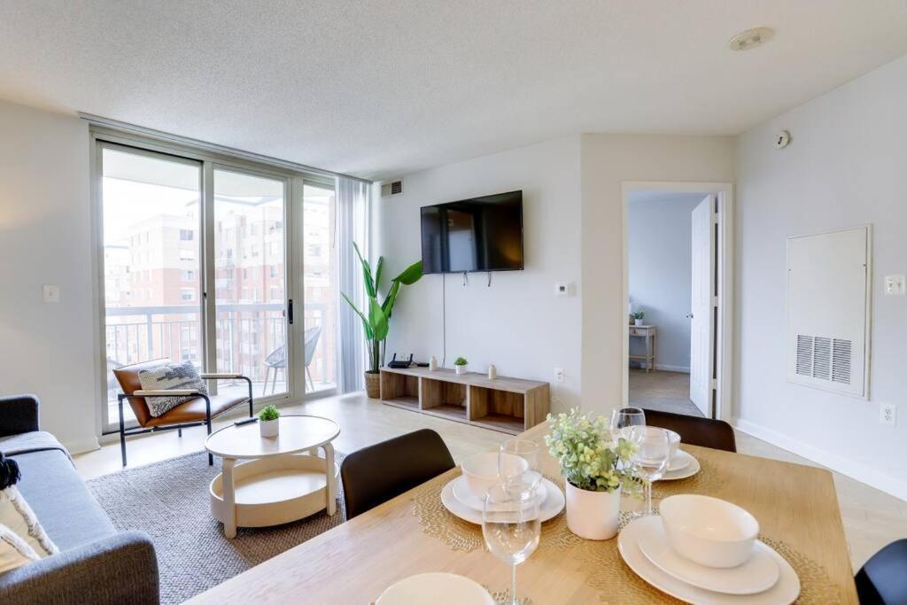 Fantastic 1 Bedroom Condo At Ballston With Gym Арлингтон Экстерьер фото