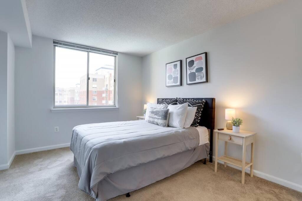 Fantastic 1 Bedroom Condo At Ballston With Gym Арлингтон Экстерьер фото