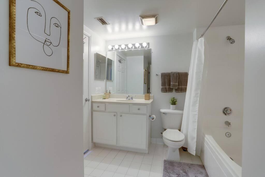 Fantastic 1 Bedroom Condo At Ballston With Gym Арлингтон Экстерьер фото